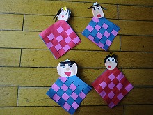 雲雀丘学園幼稚園 年長だより 笹飾りを作り始めています